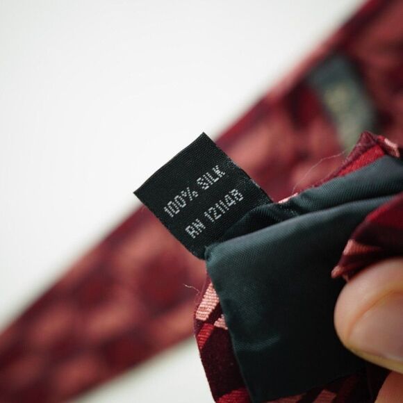 Arrow Red Abstract Geometric Woven Silk Tie - Picture 5 of 7